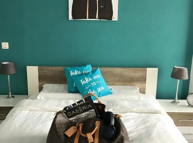 Crystal - Pool & * Oostende