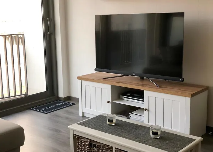 Crystal - Pool & Ostend